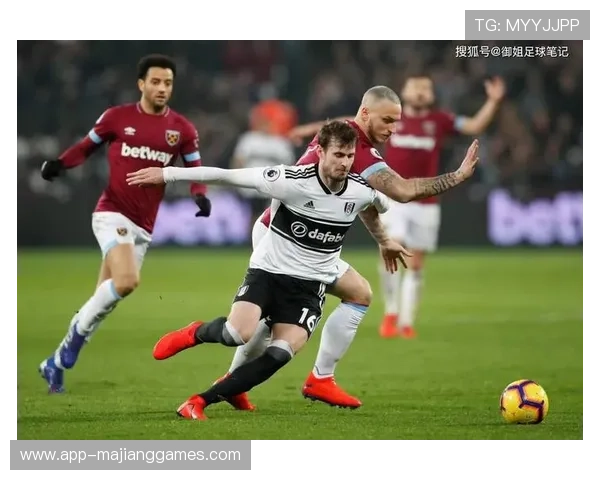 英超保级大战提前上演西汉姆联与狼队陷入降级泥潭