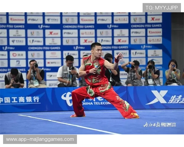 退役运动员转型教练员或裁判员，延续垒球生涯贡献项目发展